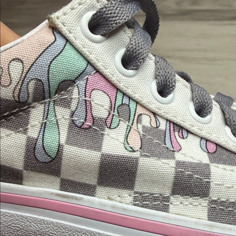 VANS Gray and Pink Women's Sneakers size 6.5 - Picture 9 of 14